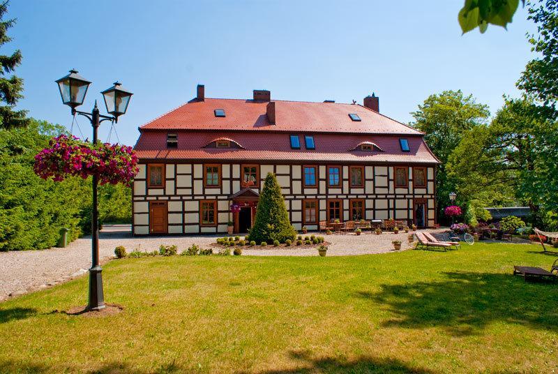 Gosciniec Zamkowy Hotel Darlowo Exterior foto