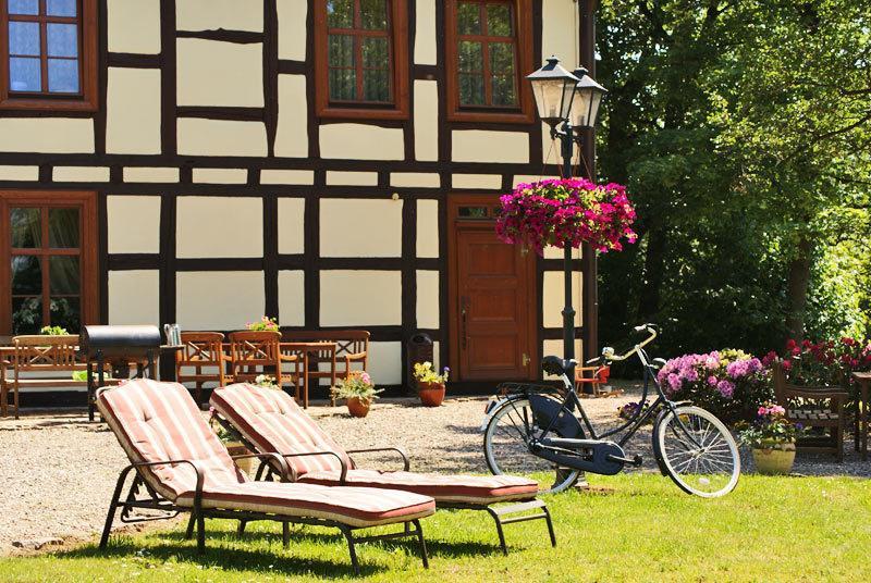 Gosciniec Zamkowy Hotel Darlowo Exterior foto